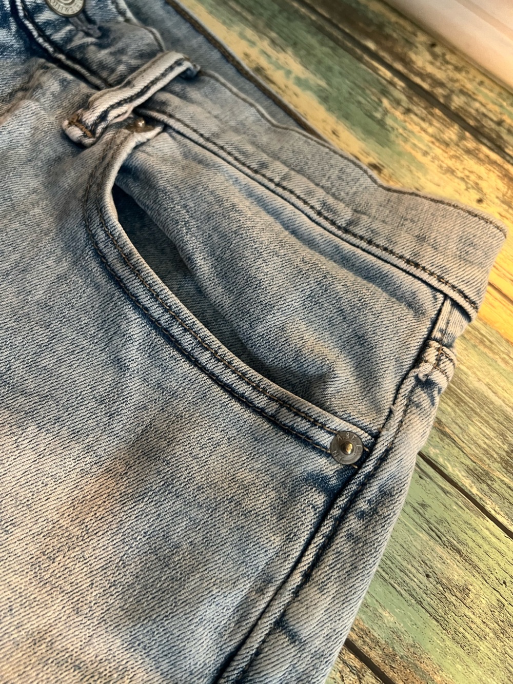 ✨ Abercrombie & Fitch Light Wash Straight Stretch Jeans - Size 32x32